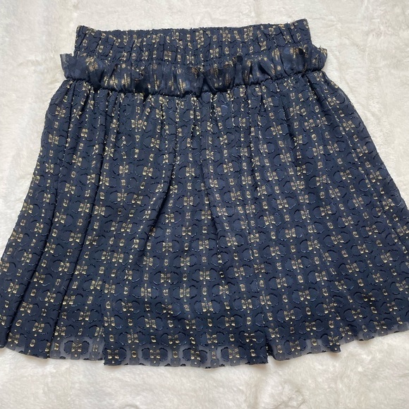 H&M Skirt - Picture 2 of 10